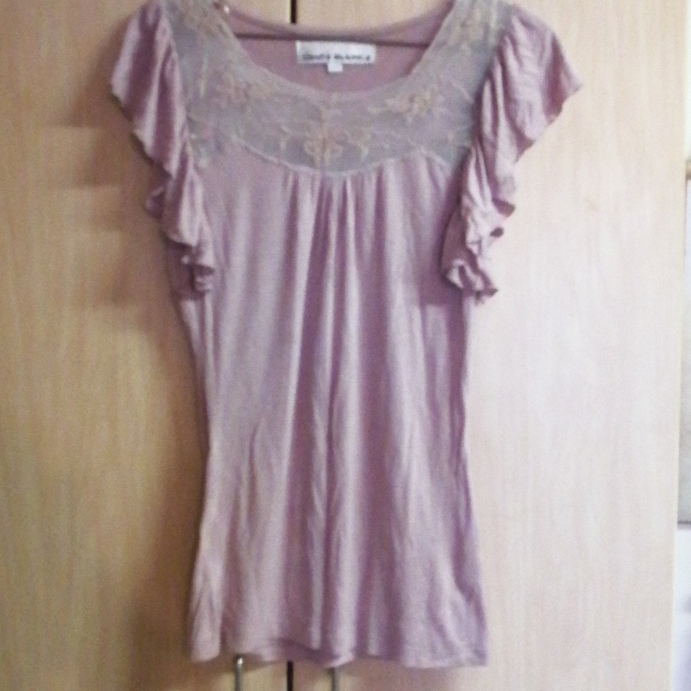 Like New Pretty Top